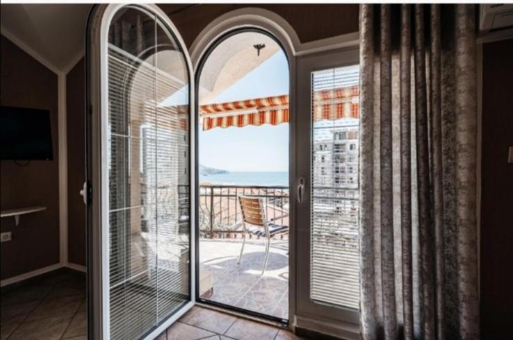 D & S Family Apartments Будва Екстериор снимка